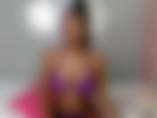 Live cam show with Royal309 - Squirt on CamwithHer