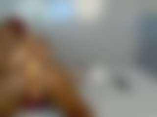 Live cam show with Royal309 - Shaved Pussy on Camsoda