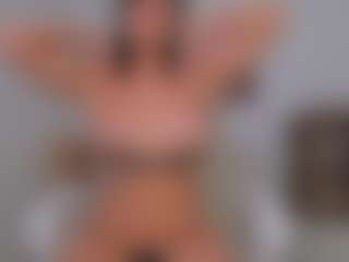 Live cam show with Sussan Eliot - Cowgirl on madthumbs