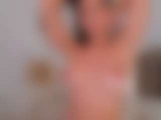 Live cam show with Sussan Eliot - Cowgirl on AdultVida.com
