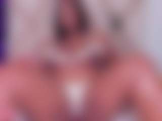 Live cam show with Brithanyvelvet - Ebony College on StripNow