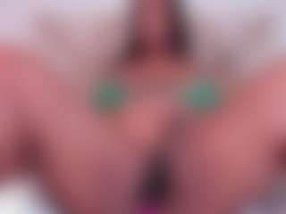 Live cam show with Brithanyvelvet - Interactivetoy on xDating