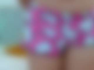 CharlotteWhitmore's Live Sex Cam Show