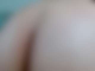 CharlotteWhitmore's Live Sex Cam Show
