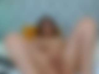 CharlotteWhitmore's Live Sex Cam Show