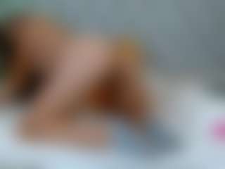 CharlotteWhitmore's Live Sex Cam Show