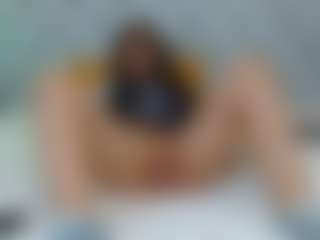 CharlotteWhitmore's Live Sex Cam Show