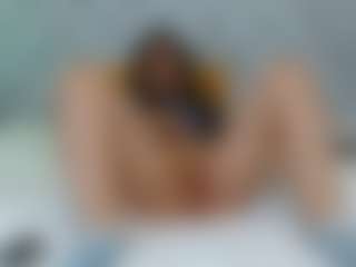 CharlotteWhitmore's Live Sex Cam Show