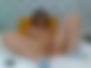 CharlotteWhitmore's Live Sex Cam Show