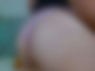 CharlotteWhitmore's Live Sex Cam Show