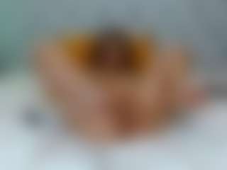 CharlotteWhitmore's Live Sex Cam Show