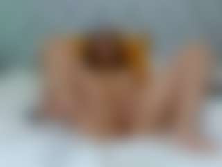 CharlotteWhitmore's Live Sex Cam Show