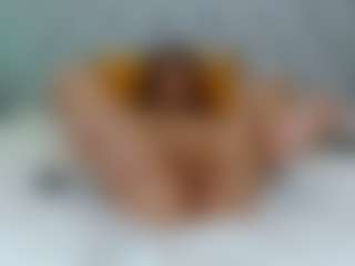 CharlotteWhitmore's Live Sex Cam Show