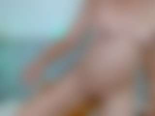 CharlotteWhitmore's Live Sex Cam Show