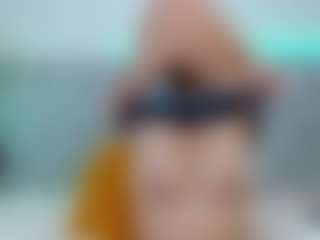 CharlotteWhitmore's Live Sex Cam Show