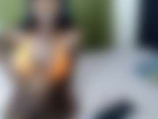 Live cam show with Kiara and Mia - No Smoking on SpunkLive