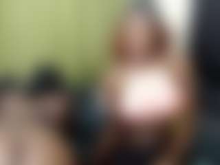 Live cam show with Kiara and Mia - Thin on TottyGirls