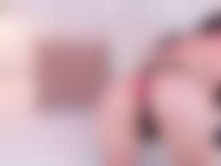 Live cam show with DannaPerea - Average on SpunkLive