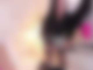 Live cam show with DannaPerea - Petite MILF on Dare Cams