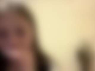 Live cam show with ElmaGrahn - Mature on Chatstar
