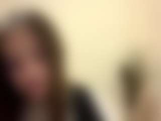 Live cam show with ElmaGrahn - Submissive on Streamer API