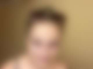 Live cam show with ElmaGrahn - Facial on Camsoda