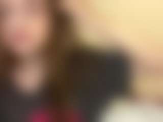 Live cam show with ElmaGrahn - Striptease Young Adult on Camming Site