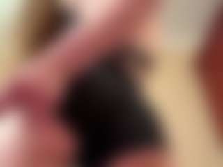 ErnestineLeitzel's Live Sex Cam Show