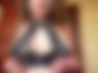 ErnestineLeitzel's Live Sex Cam Show