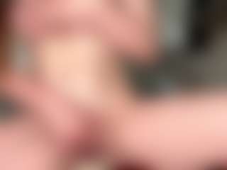 Live cam show with ErnestineLeitzel - Smoking on Chatstar