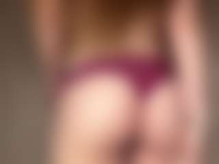 Live cam show with ErnestineLeitzel - Smoking on Camsoda