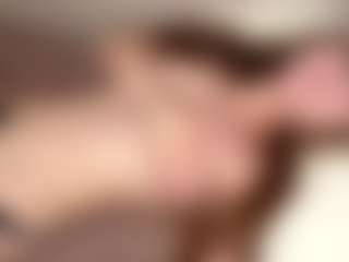 Live cam show with ErnestineLeitzel - Pretty on TastyBlacksLive