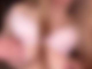 Live cam show with ErnestineLeitzel - Green Eyes on Uber Horny