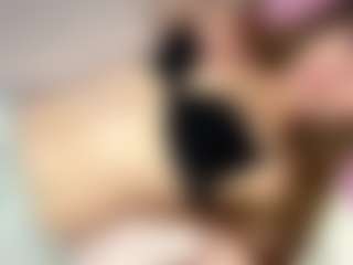 Live cam show with ErnestineLeitzel - Upskirt on TeamSkeetLive