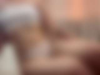 Live cam show with FaithArns - Foot Fetish on livesuperchat.net