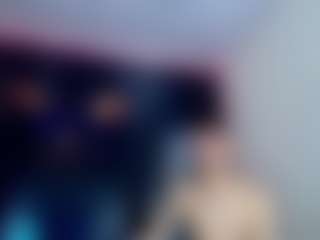 Live cam show with KeishasexyBrood - Genital Piercings on Soda Cam