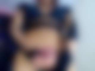 Live cam show with KeishasexyBrood - Average on Soda Cam
