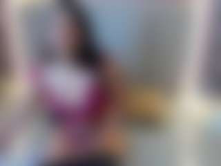Live cam show with LunaAura - Thin on Pornisteam.com