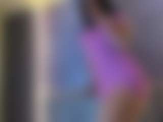 Live cam show with LunaAura - Thin on live18s.com