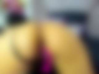 maybigbooty's Live Sex Cam Show