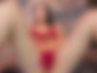 Live cam show with PaigeThorne - Full Nudity on Hubzter Live
