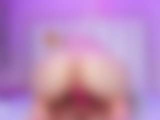 Live cam show with PaigeThorne - Full Nudity on Milfs Live