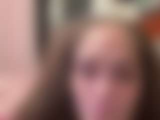 SaraLaw22's Live Sex Cam Show