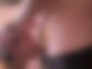 SaraLaw22's Live Sex Cam Show