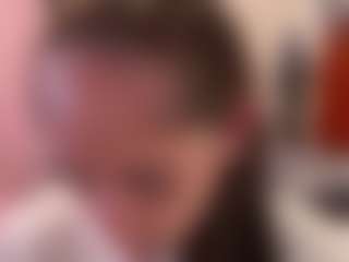 SaraLaw22's Live Sex Cam Show