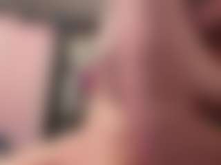 SaraLaw22's Live Sex Cam Show