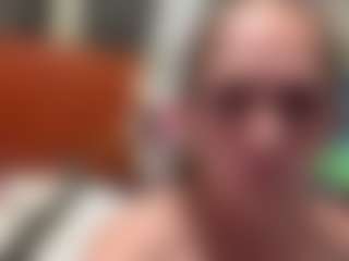 SaraLaw22's Live Sex Cam Show