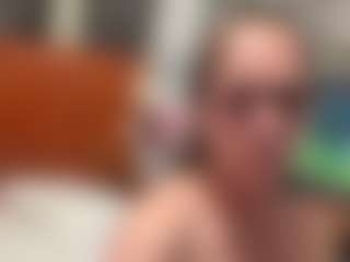 SaraLaw22's Live Sex Cam Show