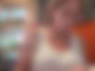 Live cam show with SaraLaw22 - Mobile Mature on Cam Slut