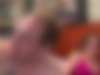 Live cam show with SaraLaw22 - Mobile MILF on fapnchat